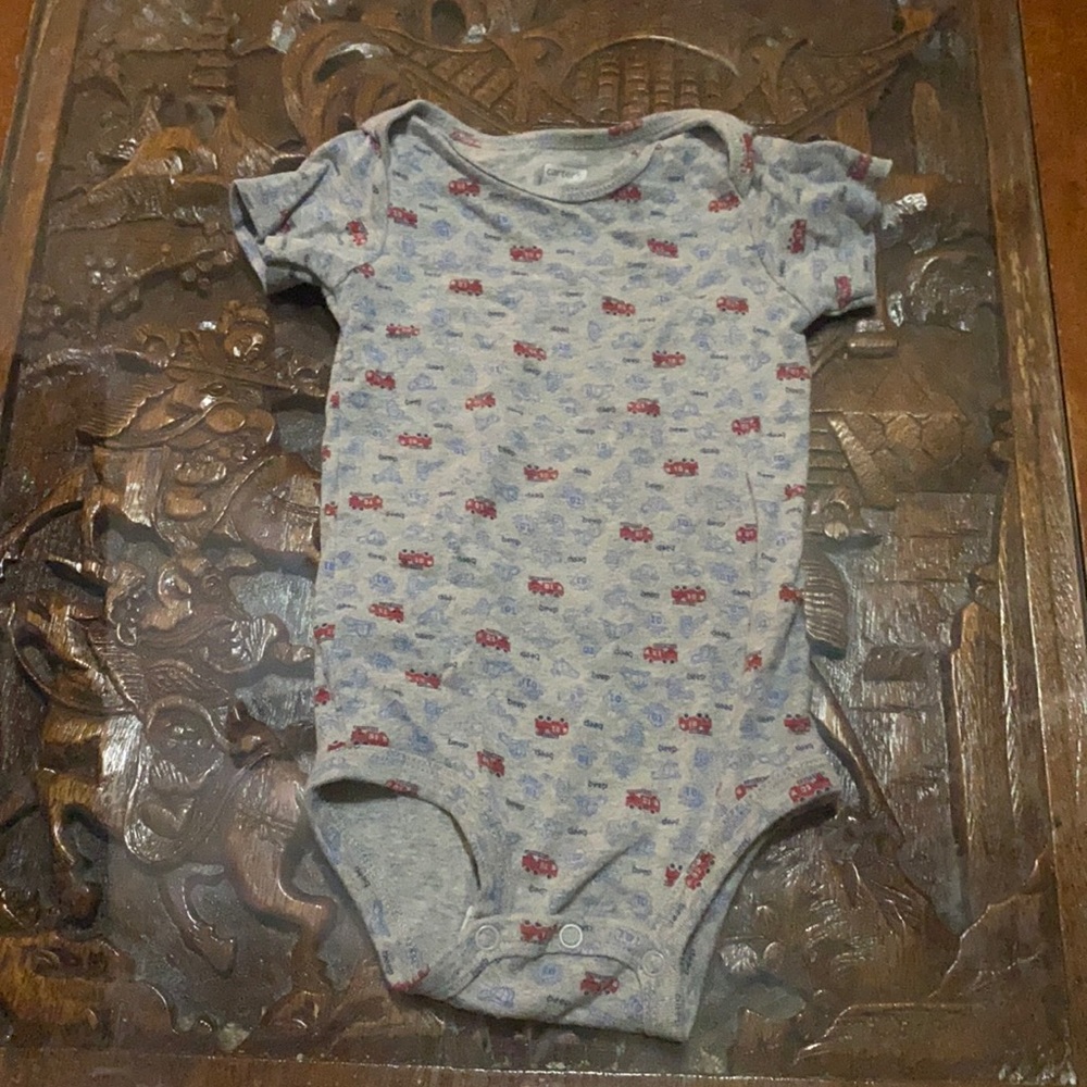 Grey short sleeve onesie with cars